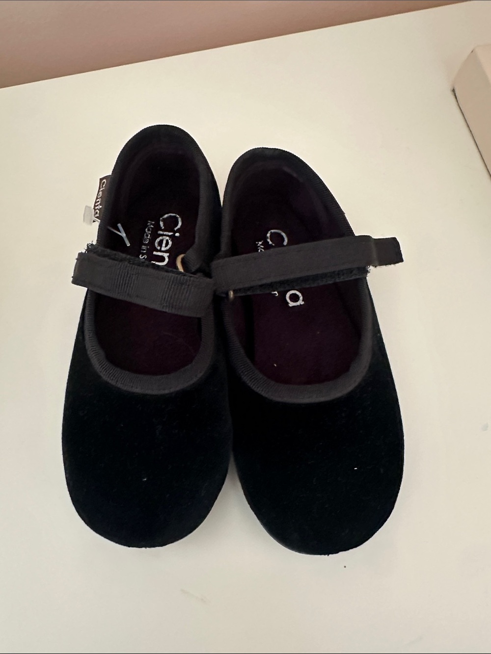 Cienta Black Velvet Mary Jane Shoes, size 8T, NWOT